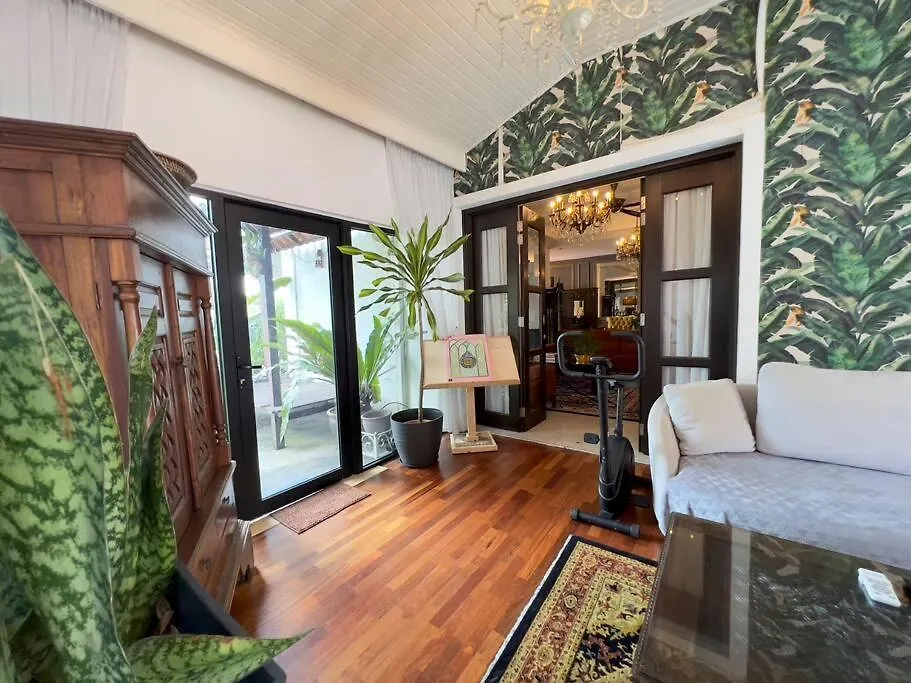 Teratak Nani Rostam Bukit Jelutong Shah Alam Villa