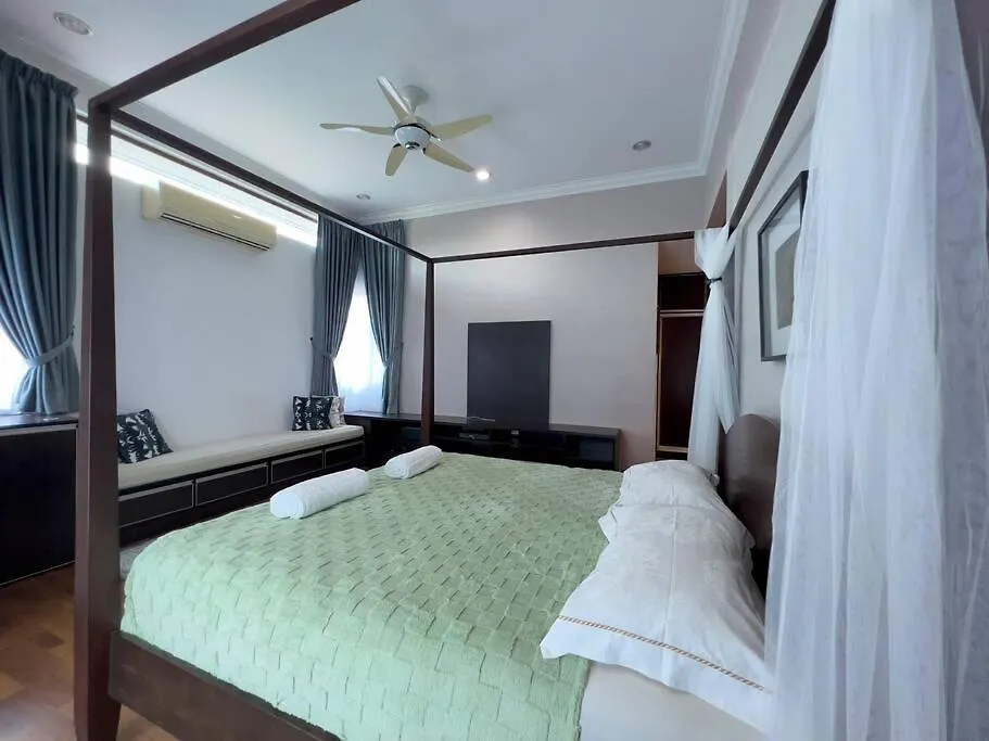 Teratak Nani Rostam Bukit Jelutong Shah Alam Villa Malesia