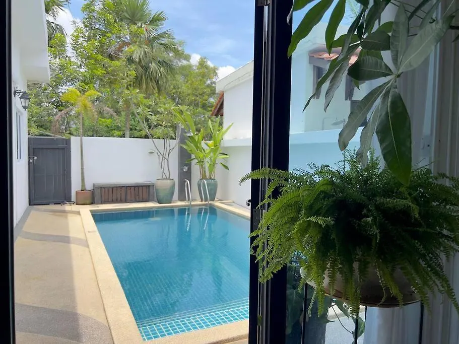 Teratak Nani Rostam Bukit Jelutong Shah Alam Villa 0*,  Malesia