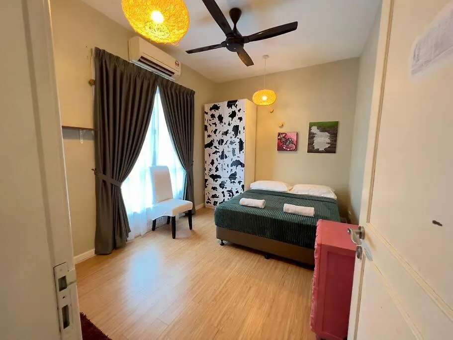 Teratak Nani Rostam Bukit Jelutong Shah Alam Villa Tatil Evi