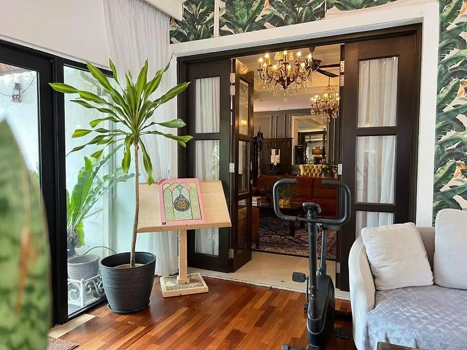Teratak Nani Rostam Bukit Jelutong Shah Alam Villa 0*,  Malezya