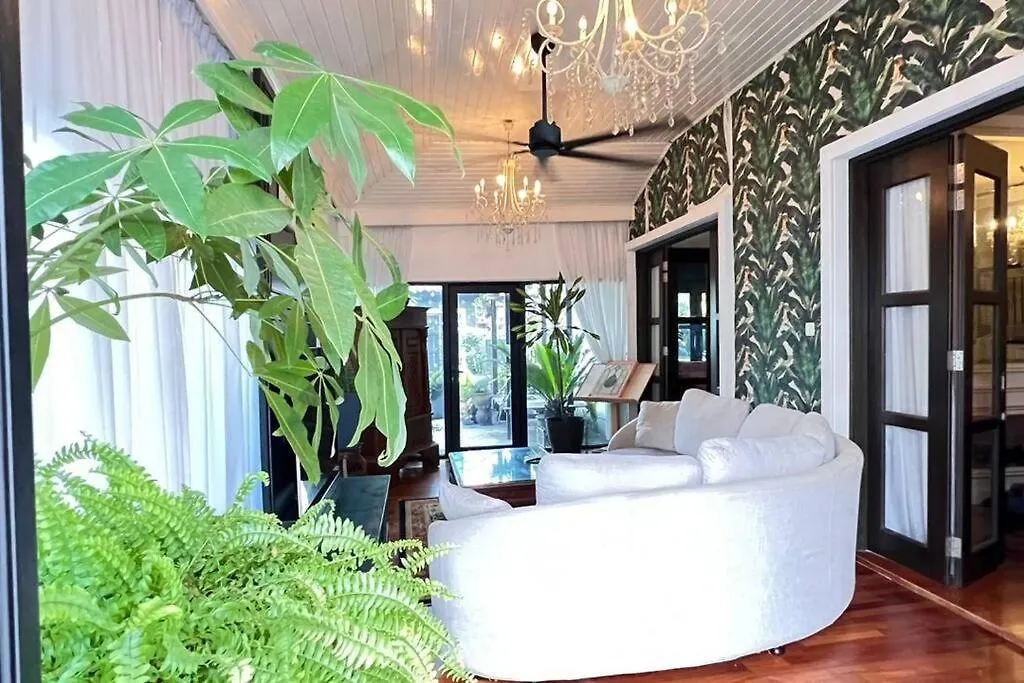 Teratak Nani Rostam Bukit Jelutong Shah Alam Villa